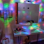 Deluxe room PURPLE 5 cu balcon si bara de dans